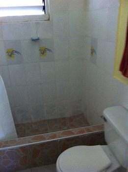 Roots Bamboo Beach Resort Negril Exterior foto
